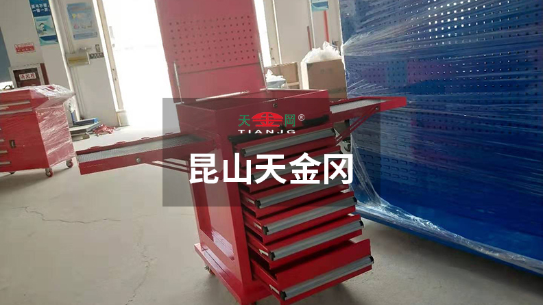 鉗工工具柜廠家秉承“天的胸懷、金的品質(zhì)、岡的服務(wù)”