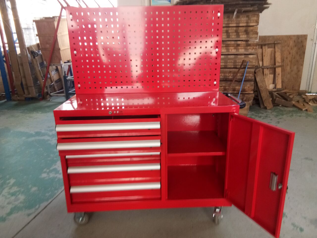 了解車間工具柜廠家商品特性，選購(gòu)無憂！【天金岡】