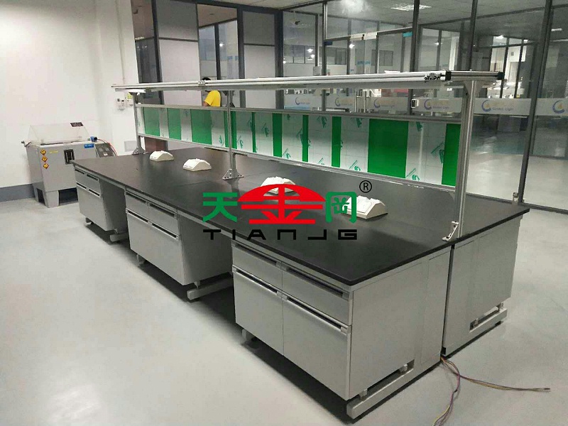 生產鉗工工作臺廠家