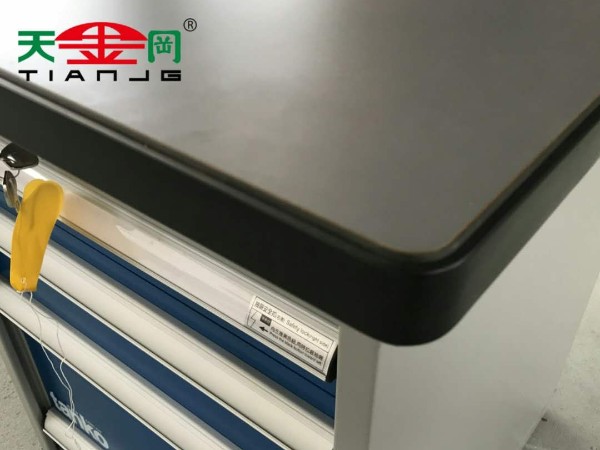 專業(yè)生產(chǎn)鉗工工作臺廠家